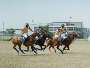 How to Climb Competitive Ranks in Online MOBAs